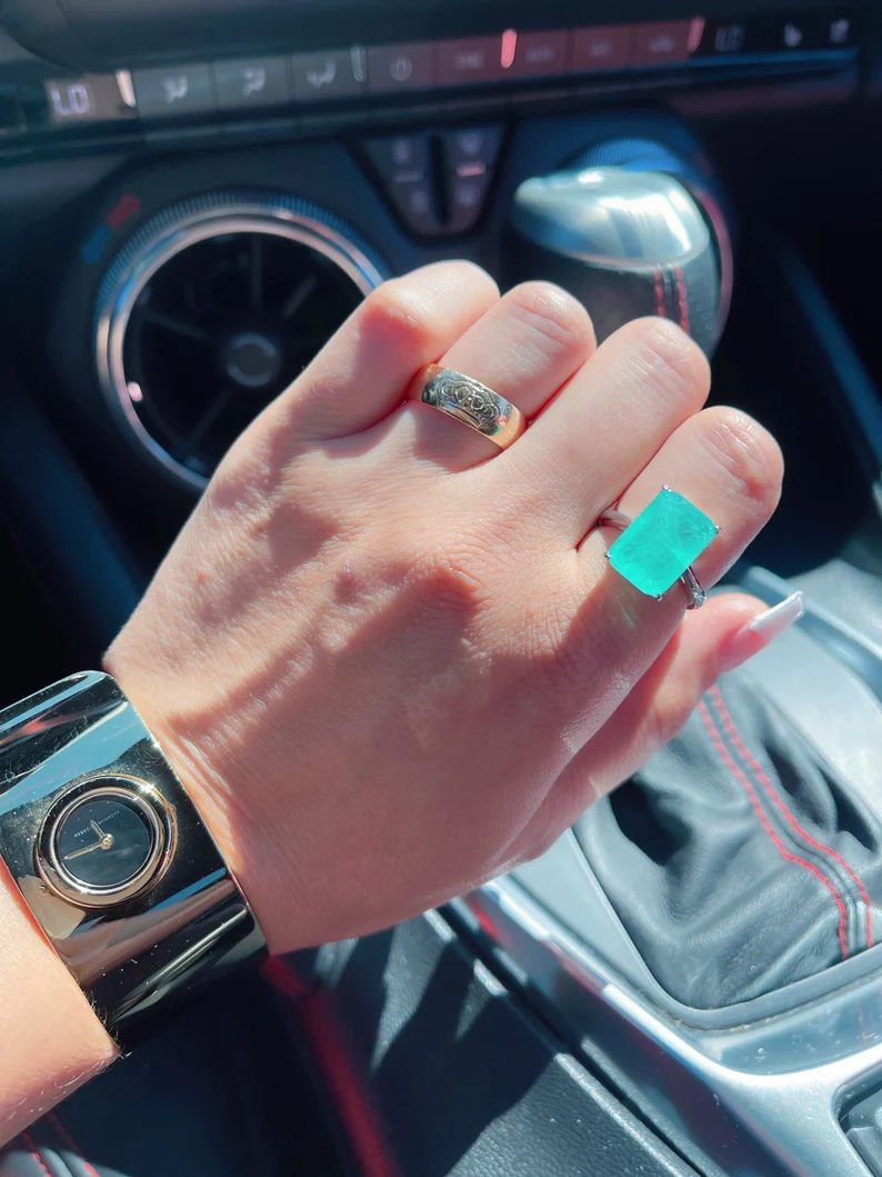 Glowing Genuine Colombian Emerald - Image 4