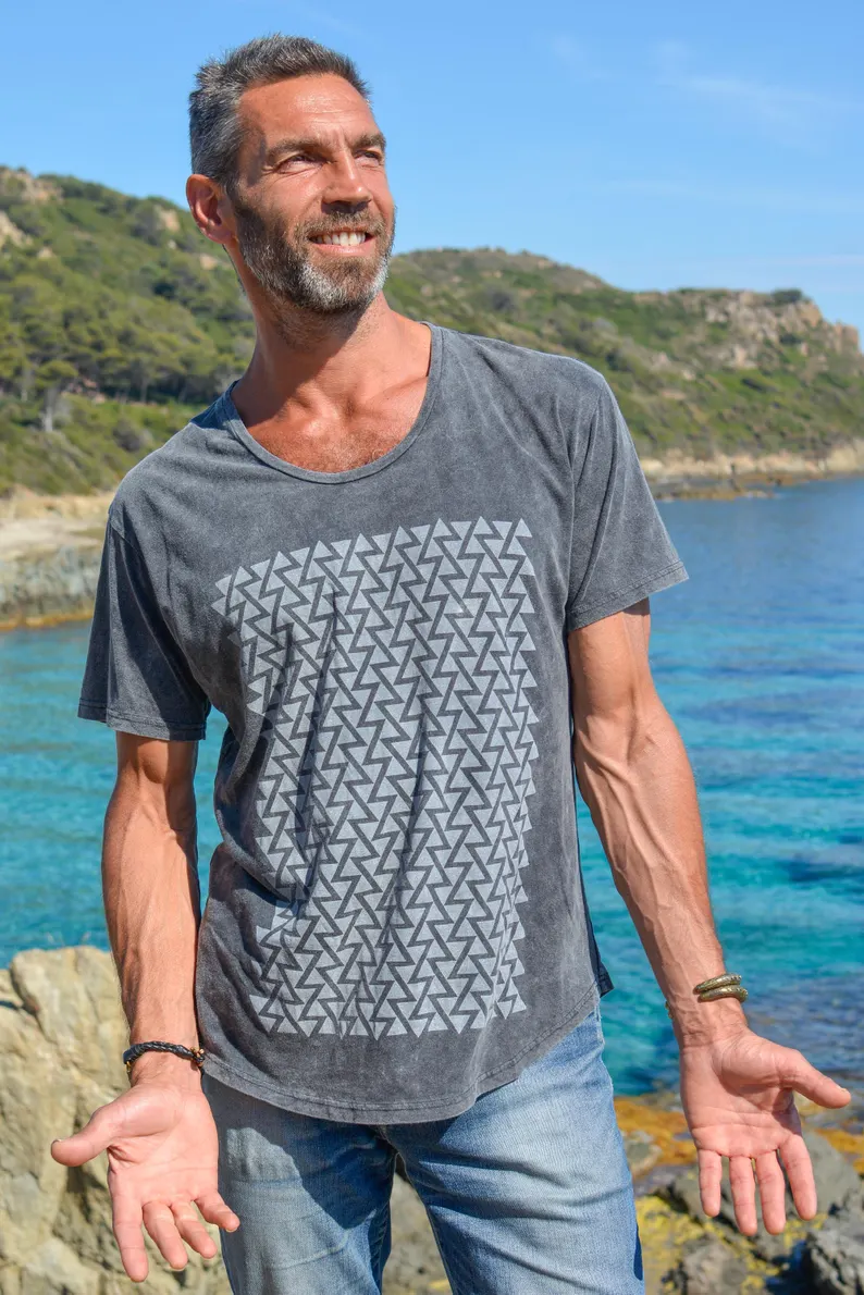Graphic Men T-shirt - Image 5