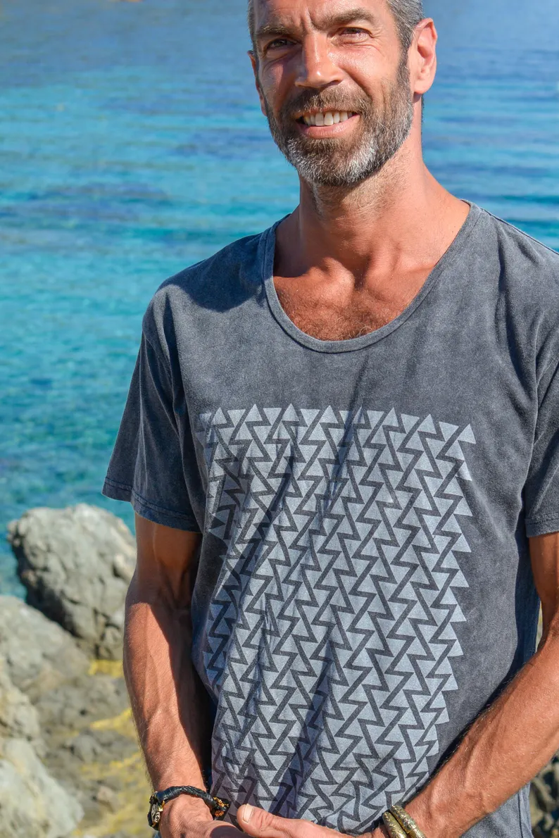 Graphic Men T-shirt - Image 7
